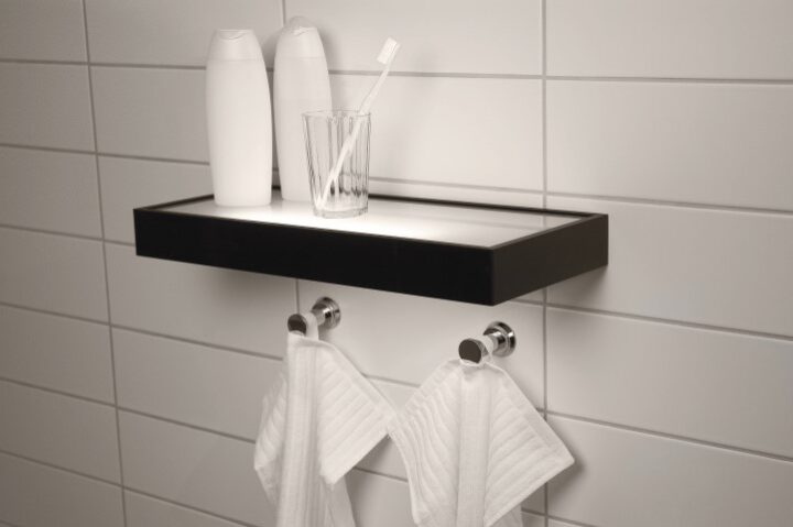 Vägghylla med belysning – svarteloxerad aluminium
