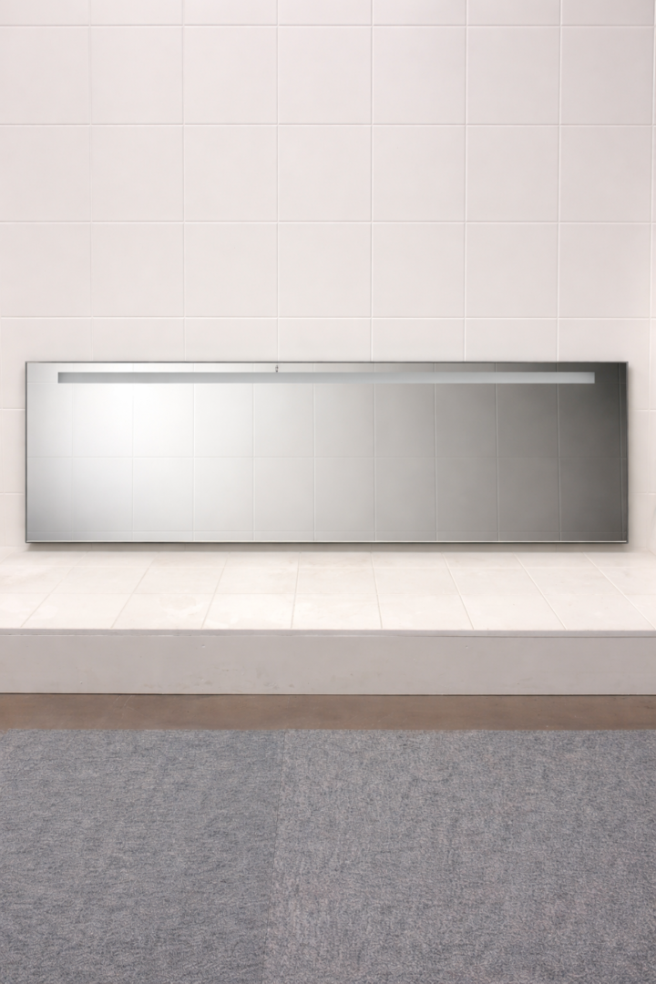 22 Outletprodukt- Alessi väggspegel med inbyggd belysning