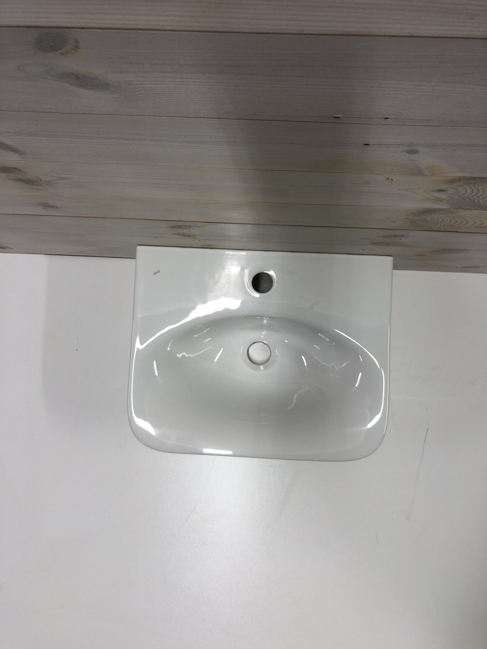 28 Outletprodukt- Tvättställ i porslin – JIKA - Bild 2